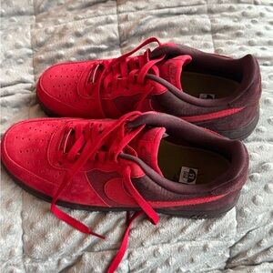 Nike Women’s Red and Brown Sneakers